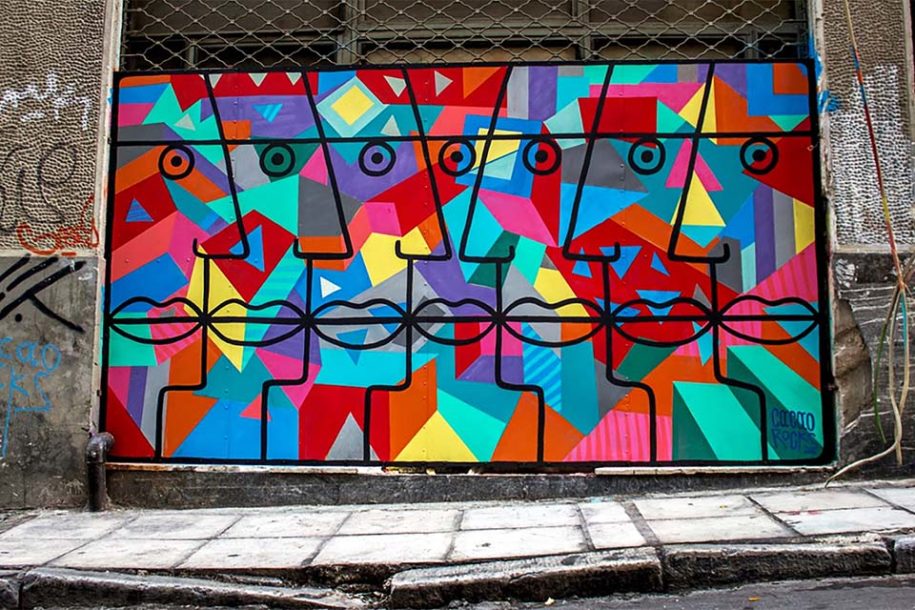 Graffiti and street art. Could you tell us 4 main differences between them?