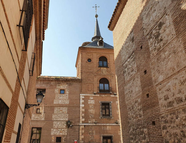 alcala de henares bus from madrid