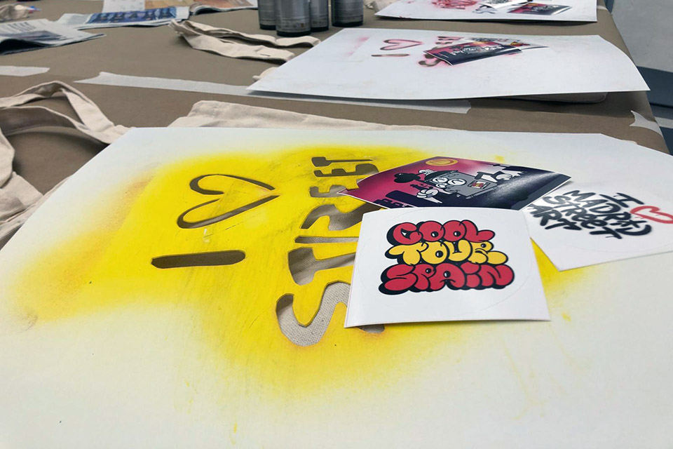 materials for the artistic corporate team event