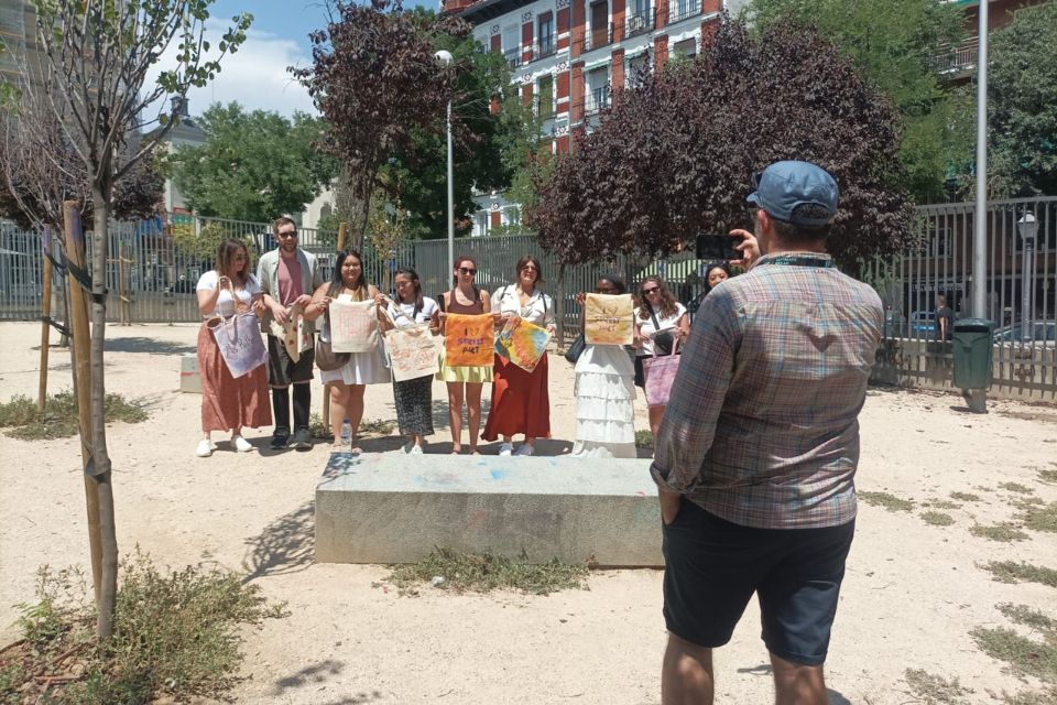Students travel agency at the grafiti workshop in Spain
