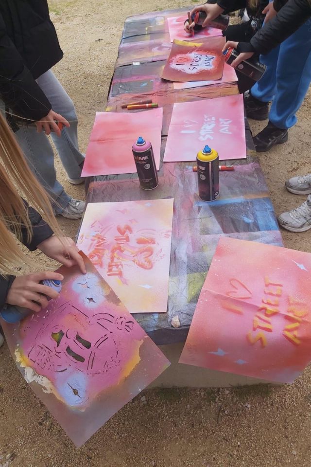 Graffiti workshop in the park during our educational trip in Spain